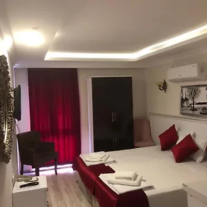 Carsi Hotel&cafe Отель Трабзон