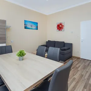 check-apartment-puchsbaumgasse.vienna-besthotels.com/